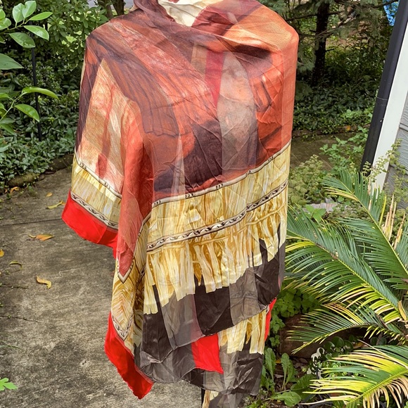 Gianfranco Ferre silk scarf oblong shape, huge - Picture 3 of 8